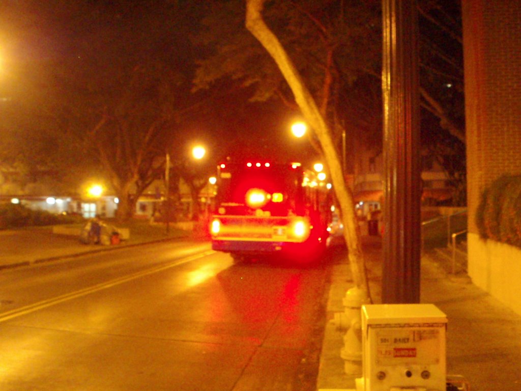 Corner of Hotel & Nu'uanu, facing East by sklz