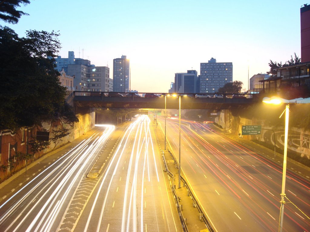 Avenida de São Paulo by Sergio A A Castro