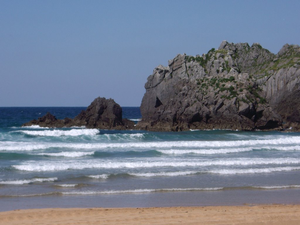 PLAYA DE LAGA by Chewakin