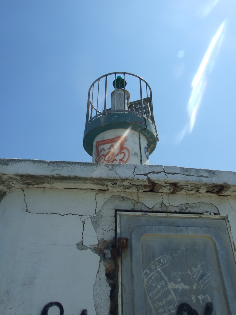 Phare du port de marseillan plage by medine du 76