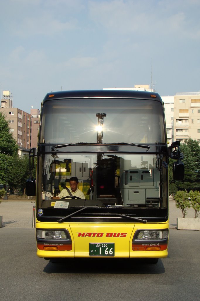 Sunset on Hato Bus at Asakusa Tempel by Sörens Welt