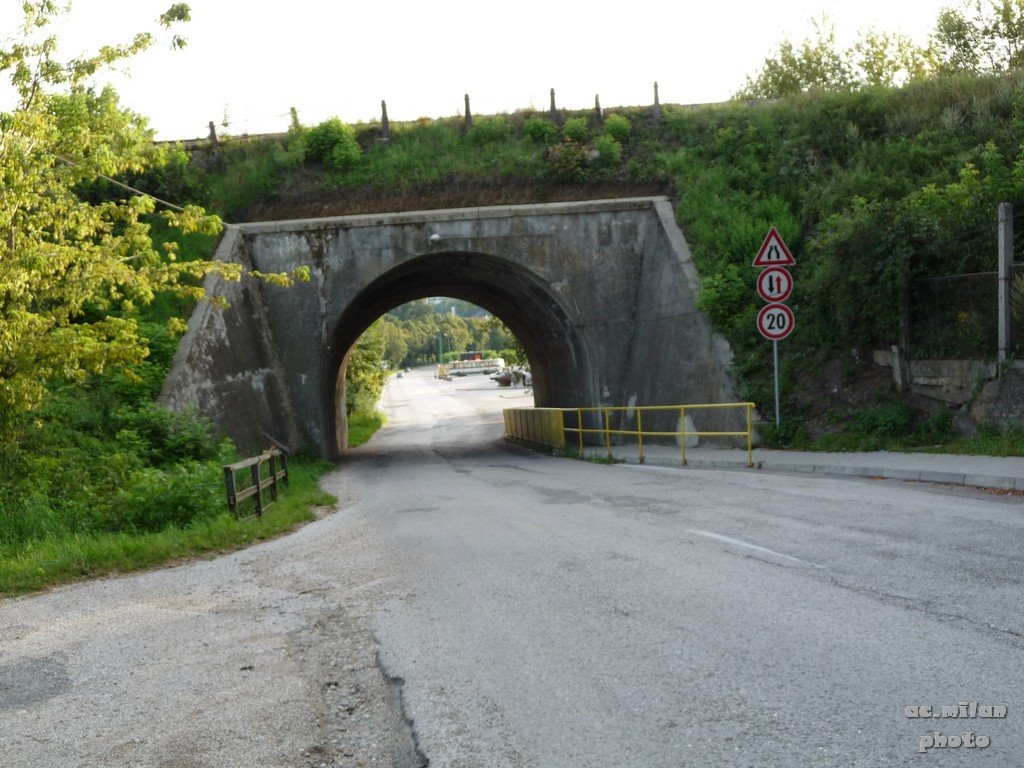 Viadukt Novomestska "pod druzstvom" by Milan Kubina