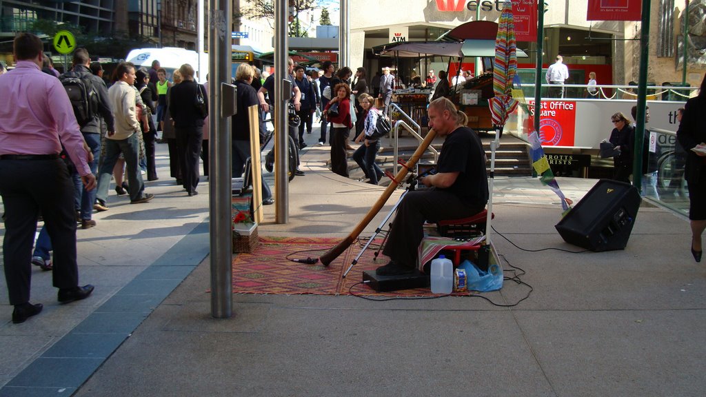 QueenStreet Musician by amrabadi