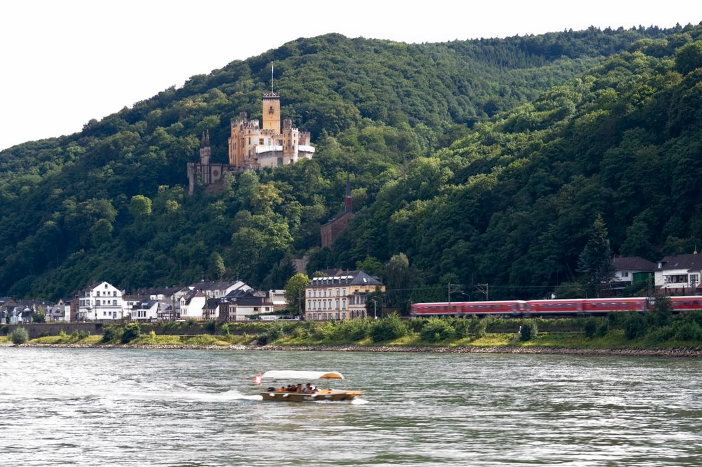 Koblenz Rhein river Schloss Stolzenfels by Arend Hoefman