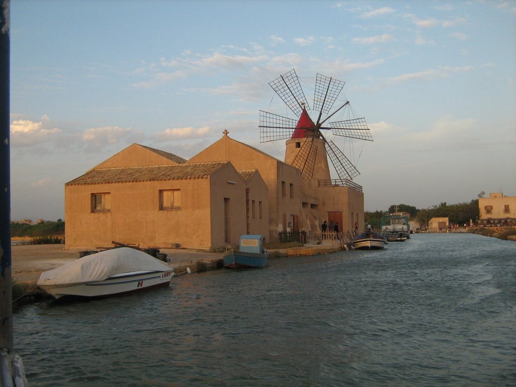 Marsala - il mulino alle saline by angelo iezzi