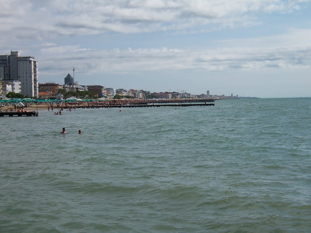 Litorale di Jesolo Lido dal pontile, 08 by giulio fecchio