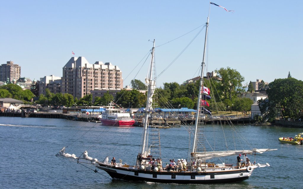 Ship viewing 54 (Amazing Grace entering harbour) by Cliff Jennings