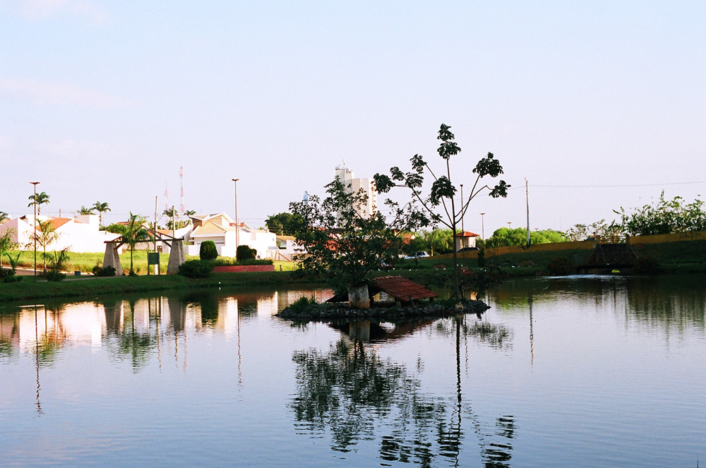 A Ilha, Fazendo Parte Da Paisagem by Zekinha