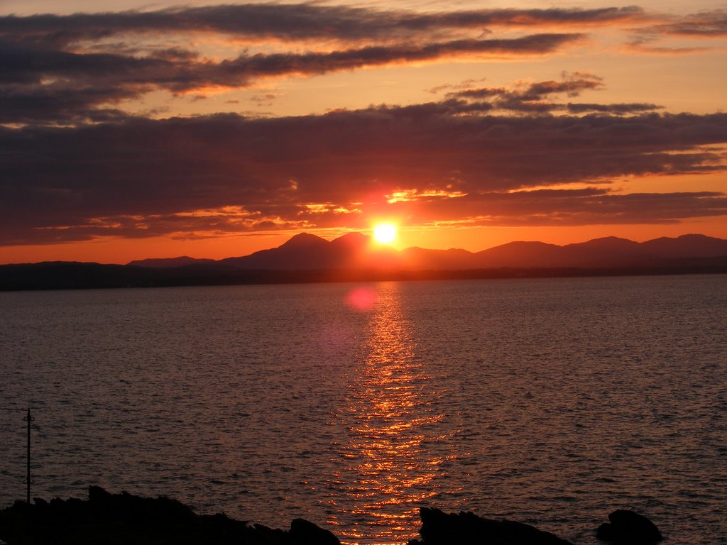 Port Charlotte dawn from the lighthouse by mortyone