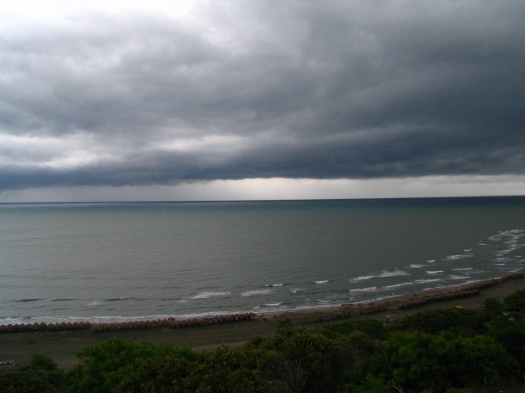 Tormenta acercándose a Salgar. by rdonoso