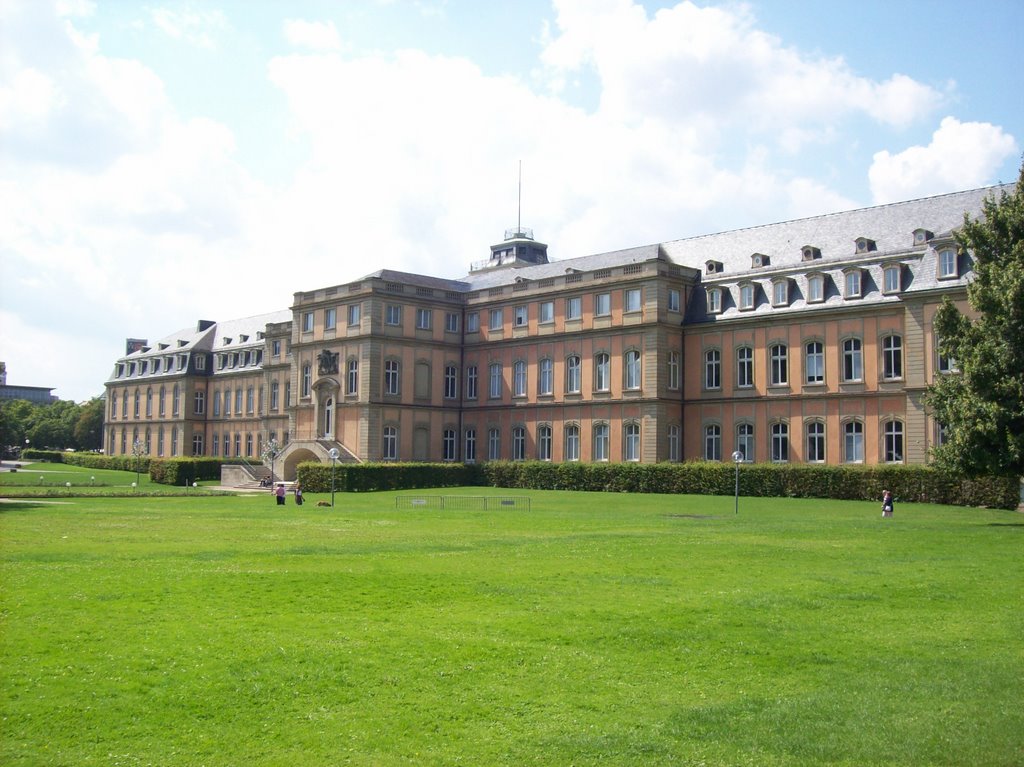 Das Stuttgarter Schloss by dertivoli