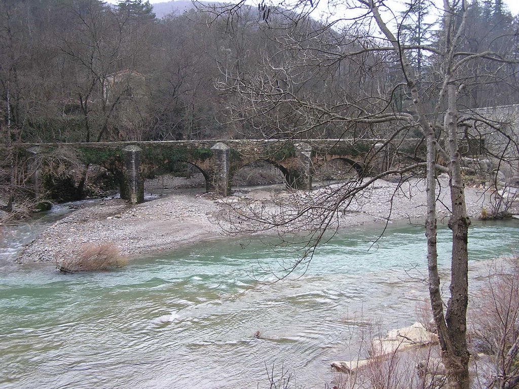 St Laurent le Minier en décembre, aqueduc près du pont sur la Vis by bmaurice