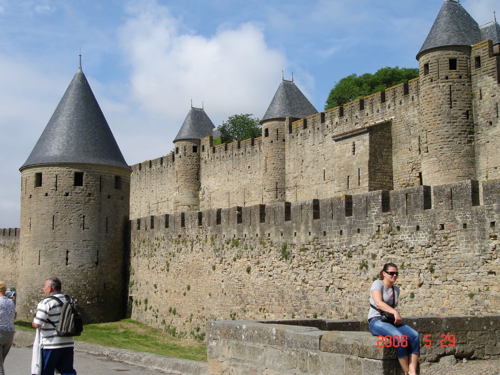 Cité Médiévale de Carcassonne by Lucie Earl