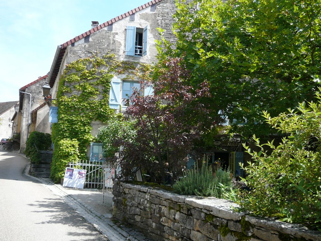 Auberge à Château-Châlon by Momox de Morteau