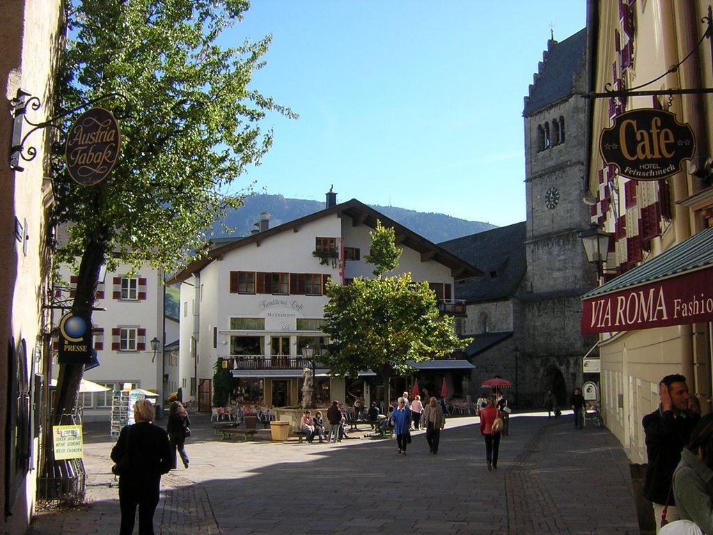 Main square of Zell am See by Skorp