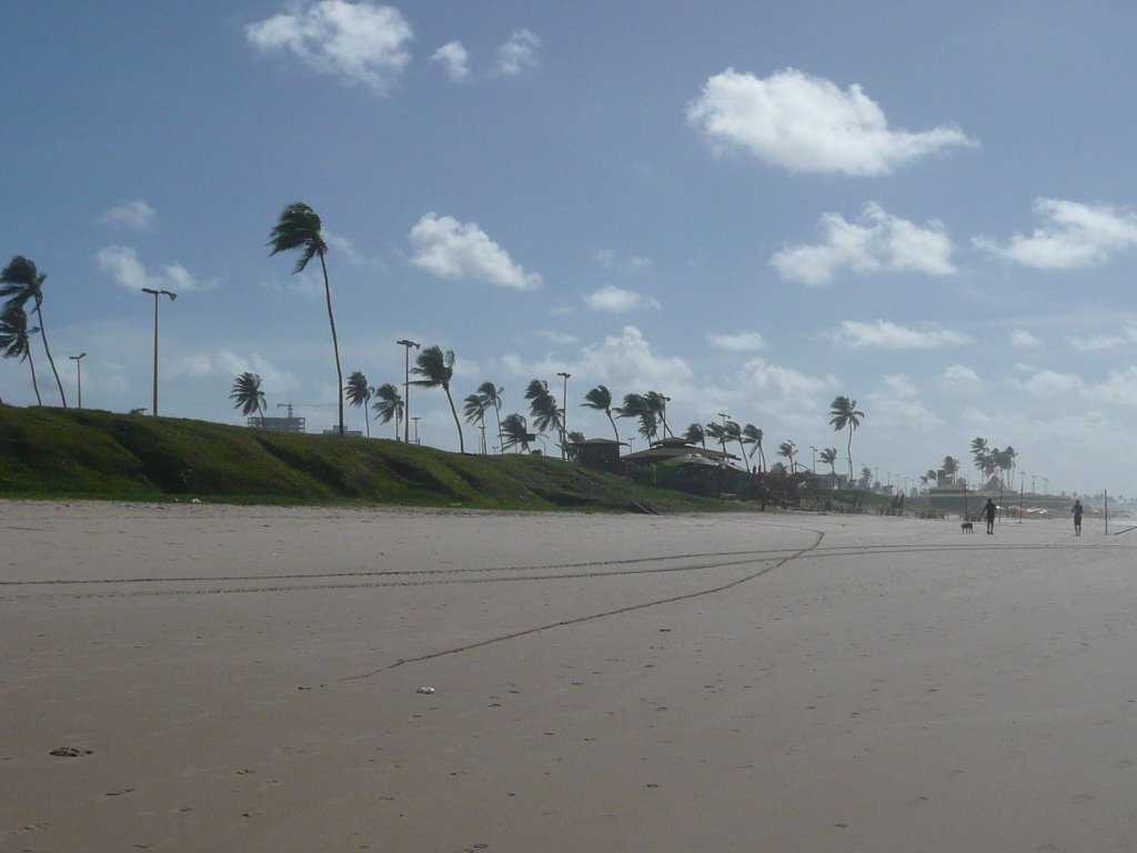 Praia de Pituaçu - Boca do Rio - Salvador - BA - BR by Paulo Targino Moreira Lima