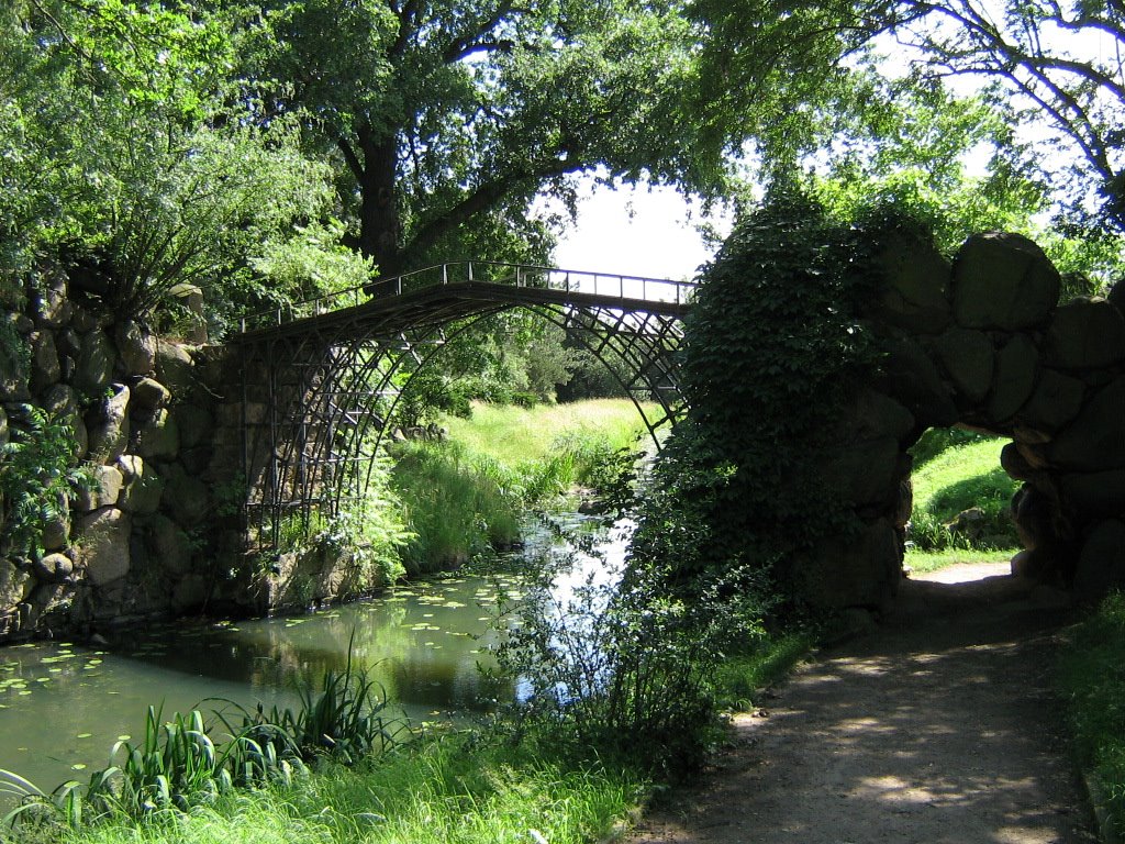 Iron Bridge Wörlitzer Park by protonLE