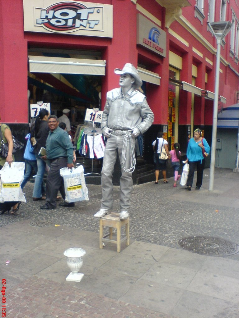 O Homem Estátua by Paulo Humberto