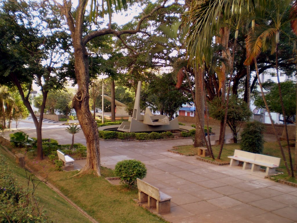 Praça do Santuário.Divinópolis.MG by paulosalatiel