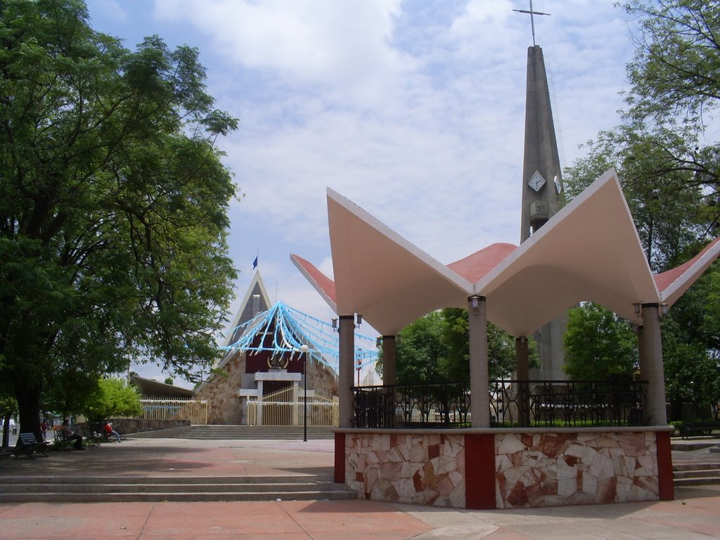 SANTUARIO DE NUESTRA SEÑORA DEL ROSARIO DE TALPA Y KIOSCO (TALPITA) by lysyady