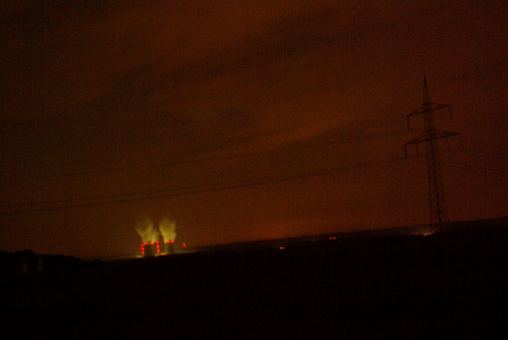 Atomkraftwerk Gundremmingen bei Nacht by steveulm