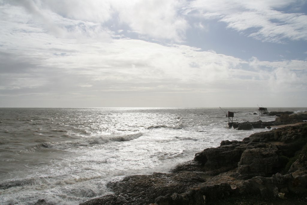 Mer agitée sur les Pierrières, au printemps by PhCr