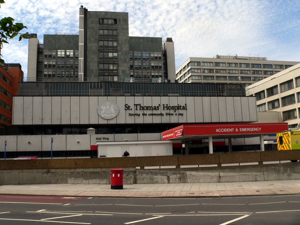 St Thomas' Hospital Accident & Emergency Department, Lambeth Palace Road, Waterloo, London by Frank Warner