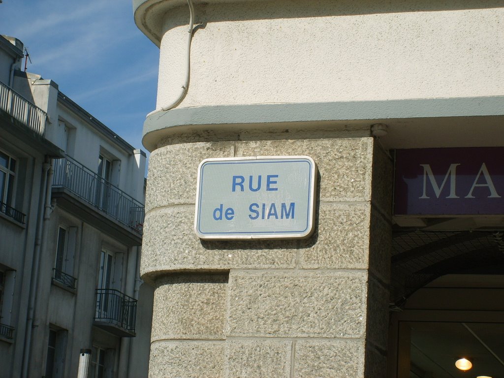 Rue de Siam, Brest by jayamee