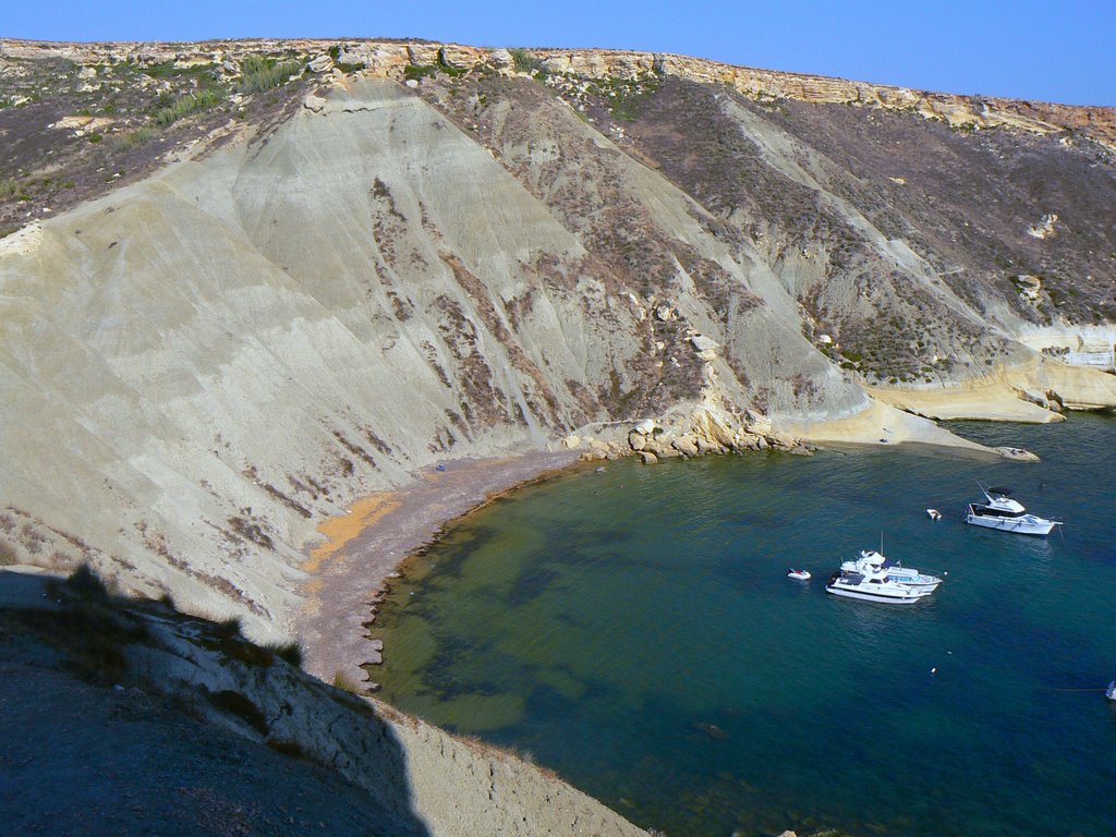 Gnejna Bay by anthony johnstone