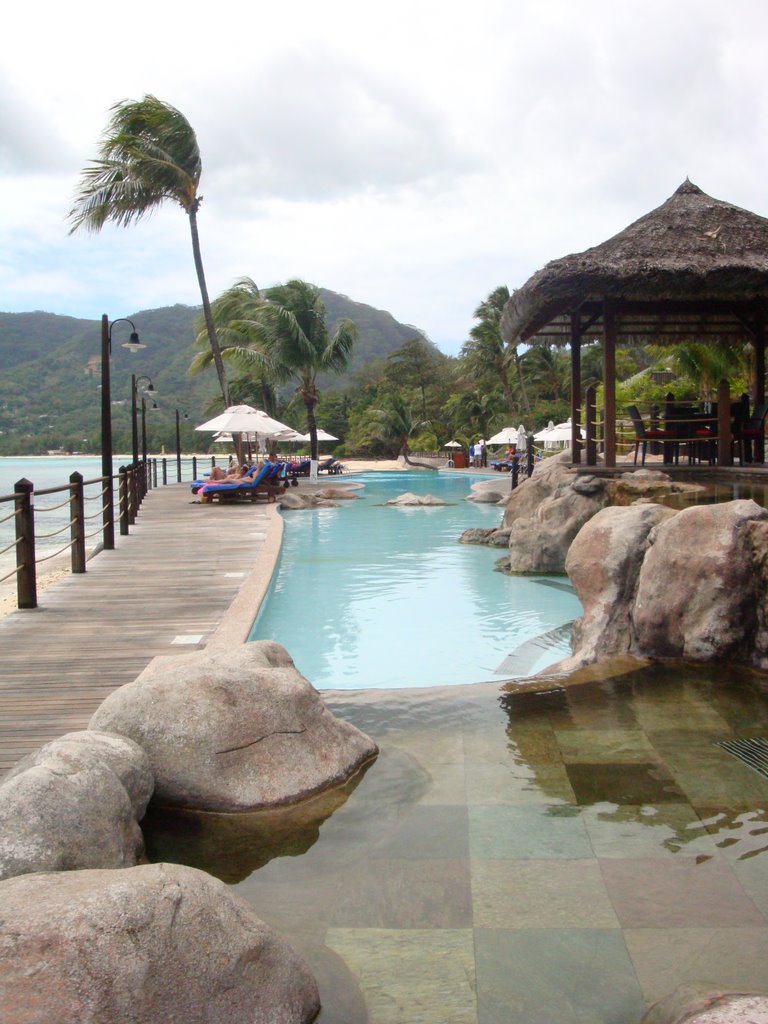 Pool at Le Meridien Fisherman's Cove by KjeeK