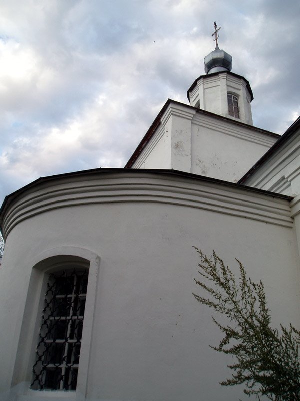 Eastern front of St Michael Church in Tchertovitsy by Sarychev Sergei