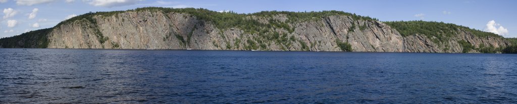 Big Rock @ Bon Echo by AaronJankowski