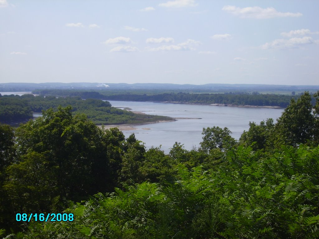 View of Kaskaskia Island from overlook by DaWaRa