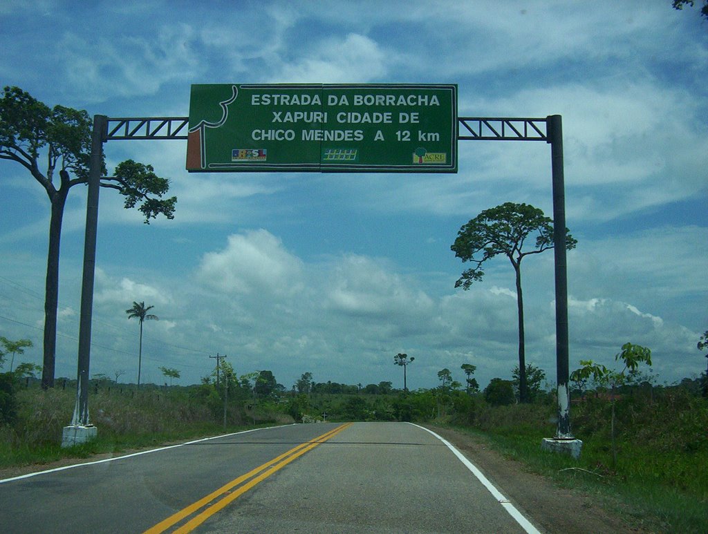 Estrada da Borracha, Xapuri, Acre, Brasil by Carlos Vianna Jr