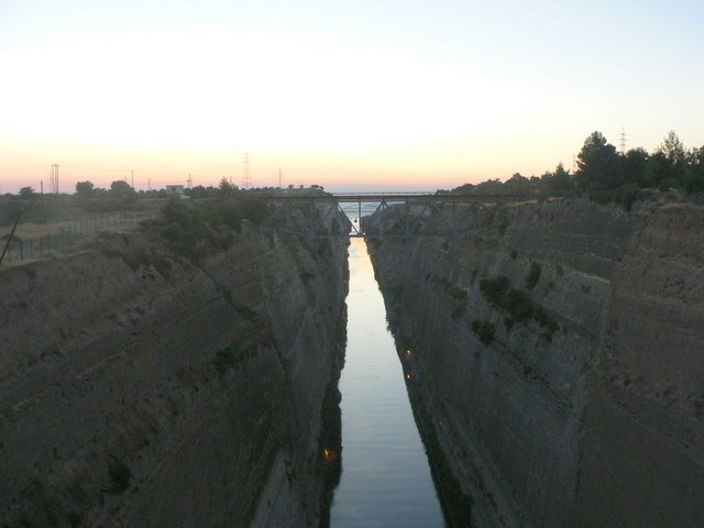 Le canal de Corinthe by guarnelli