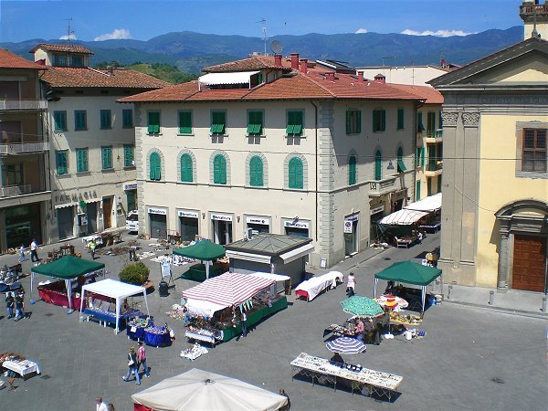 Terranuova Bracciolini, piazza della Repubblica by goribau