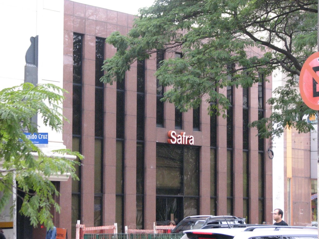 BANCO SAFRA PRAÇA OSWALDO CRUZ by LUCIO G. LOBO JÚNIOR