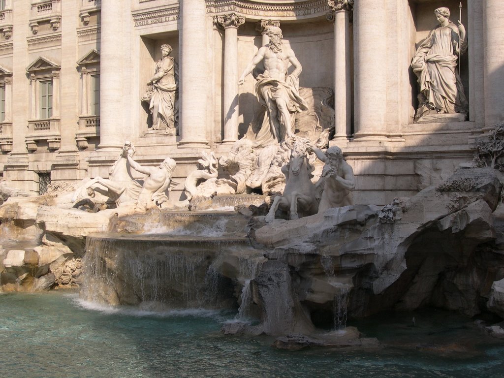 Roma - Fontana di Trevi by Eric Medvet