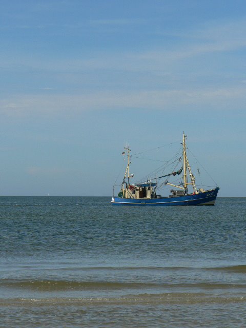 Fischerboot by Carola Prigge