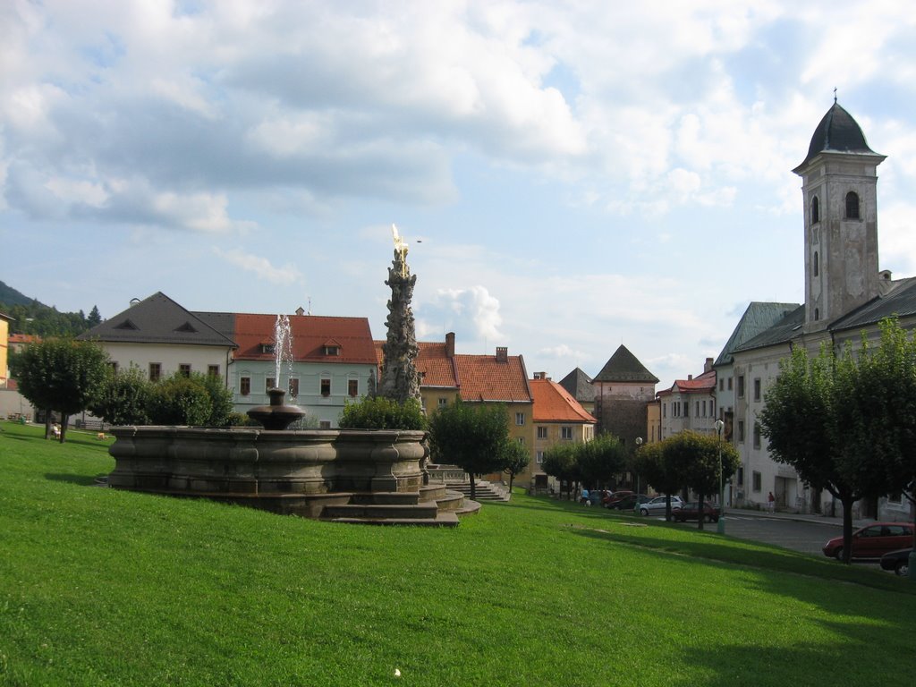 Štefánikovo námestie v Kremnici by Mirec-speleork.sk