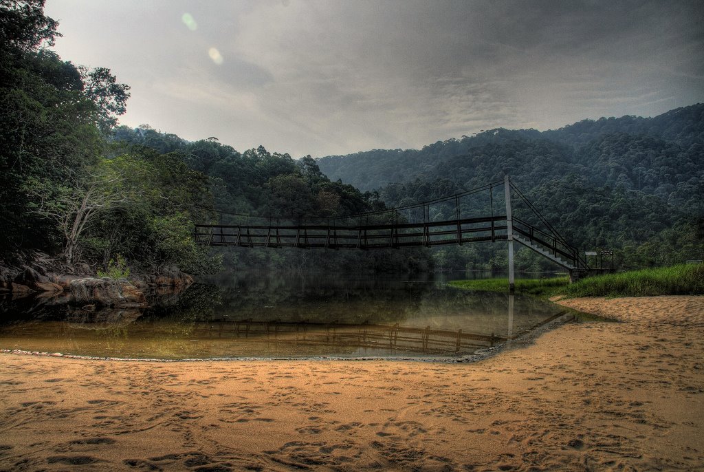 Kerachut Suspension Bridge by hugolim.com