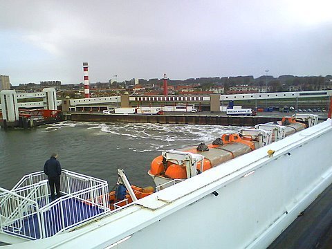 Ferry hoek v holland by skirstyle