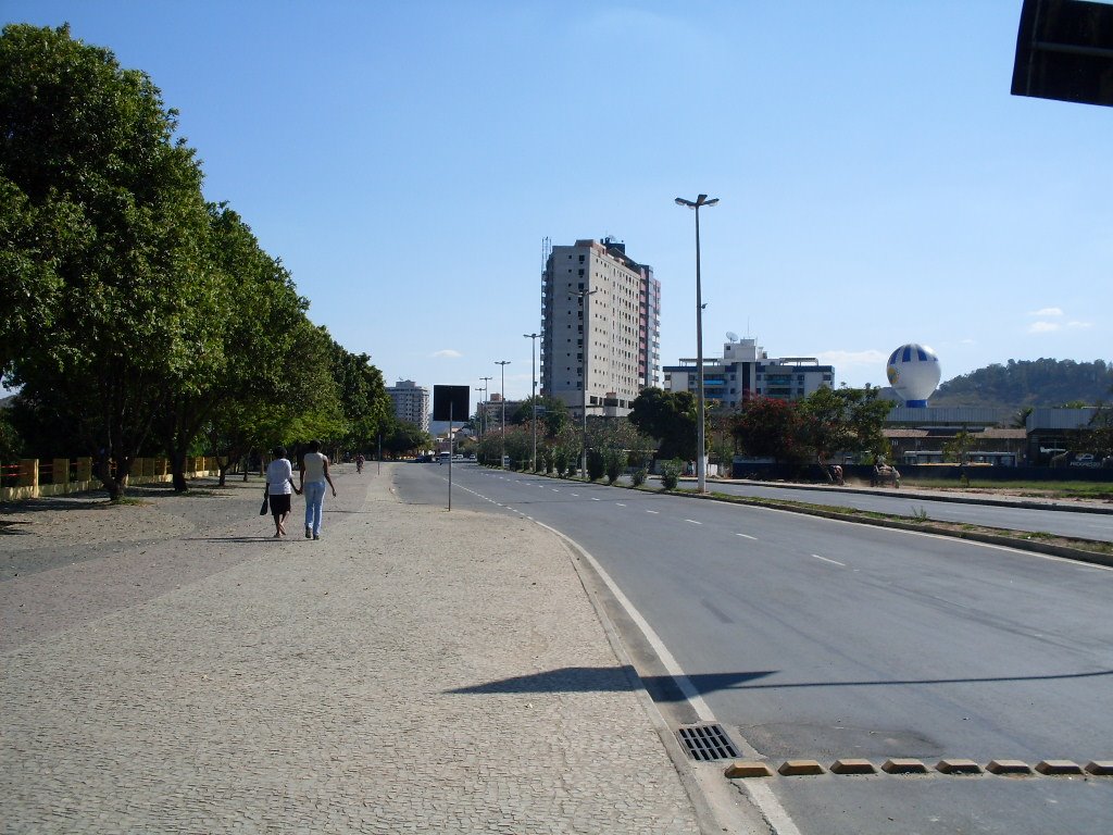 Avenida Alberto Silva Lavinas (Beiro Rio) by Rodrigo MON