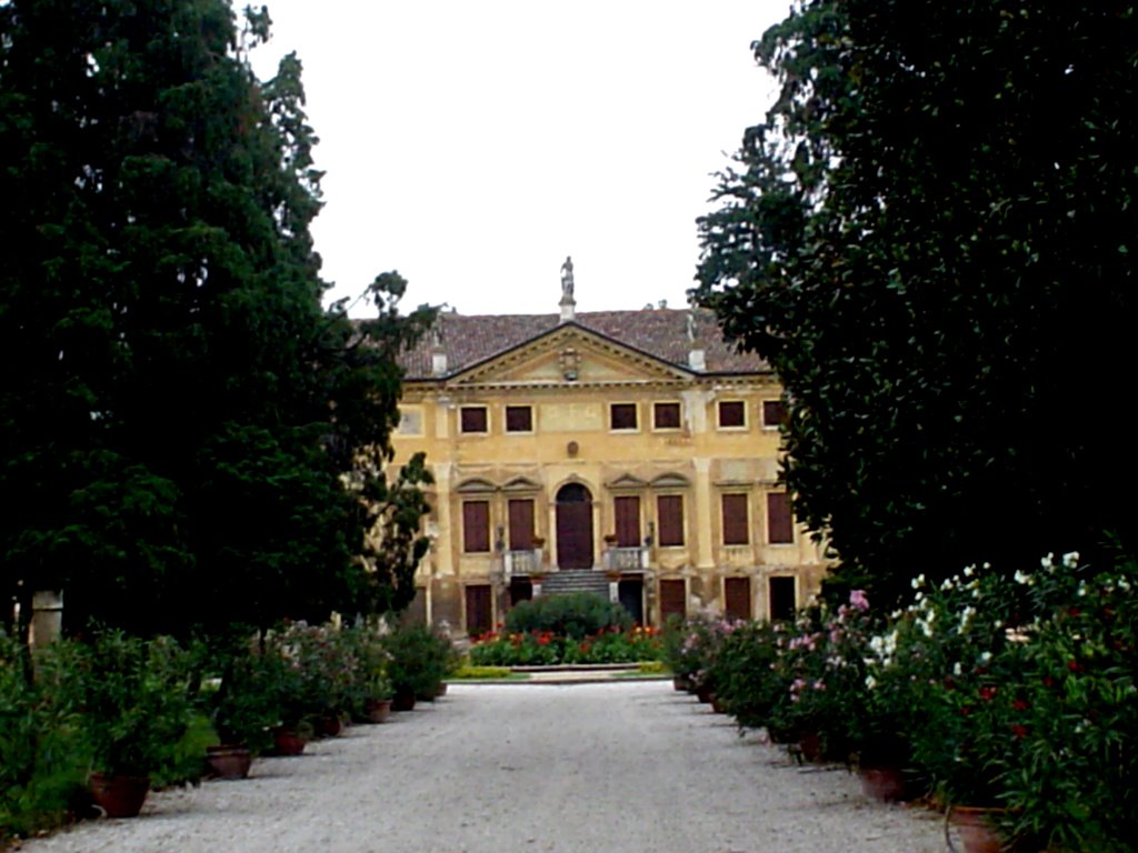 Sovizzo "Villa Bissari Curti" XVI secolo by Flaviano Pellizzaro