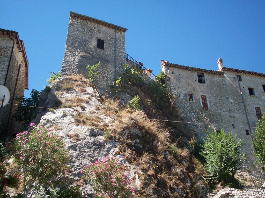 Casteldilago by Paolo Valentini