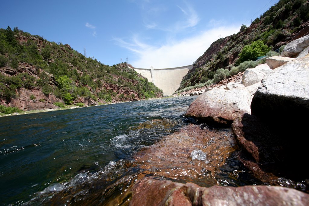 Flaming Gorge Dam, UT by nikosey