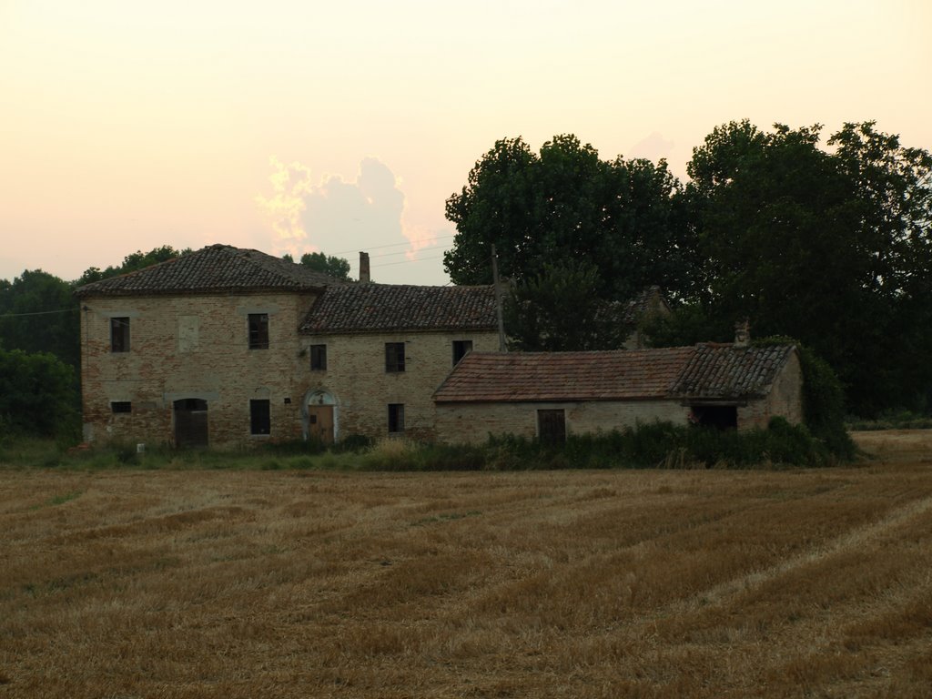 Farm house at sunset by dropsideeazy