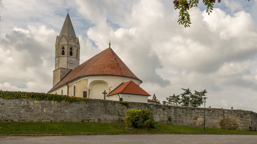 Pfarrkirche St. Ulrich by Arnold Lengauer