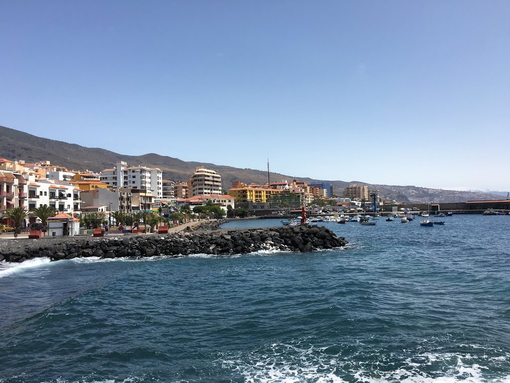 Candelaria, Santa Cruz de Tenerife, Spain by Ropuh