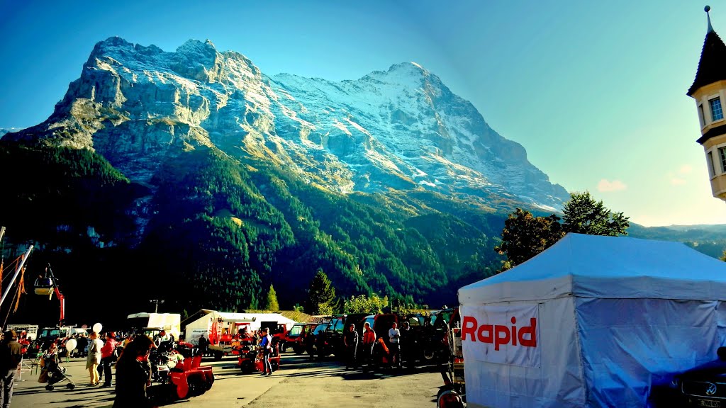 Grindelwald2016; Markt; EigerOstegg2704m; EigerNordwand 3970m T2016-10-03_1N 011 © http://www.fahidi.eu by Béla Fahidi